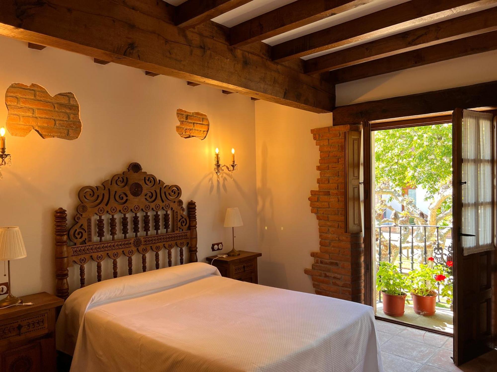 Apartamentos Villa Julieta Ruente Buitenkant foto