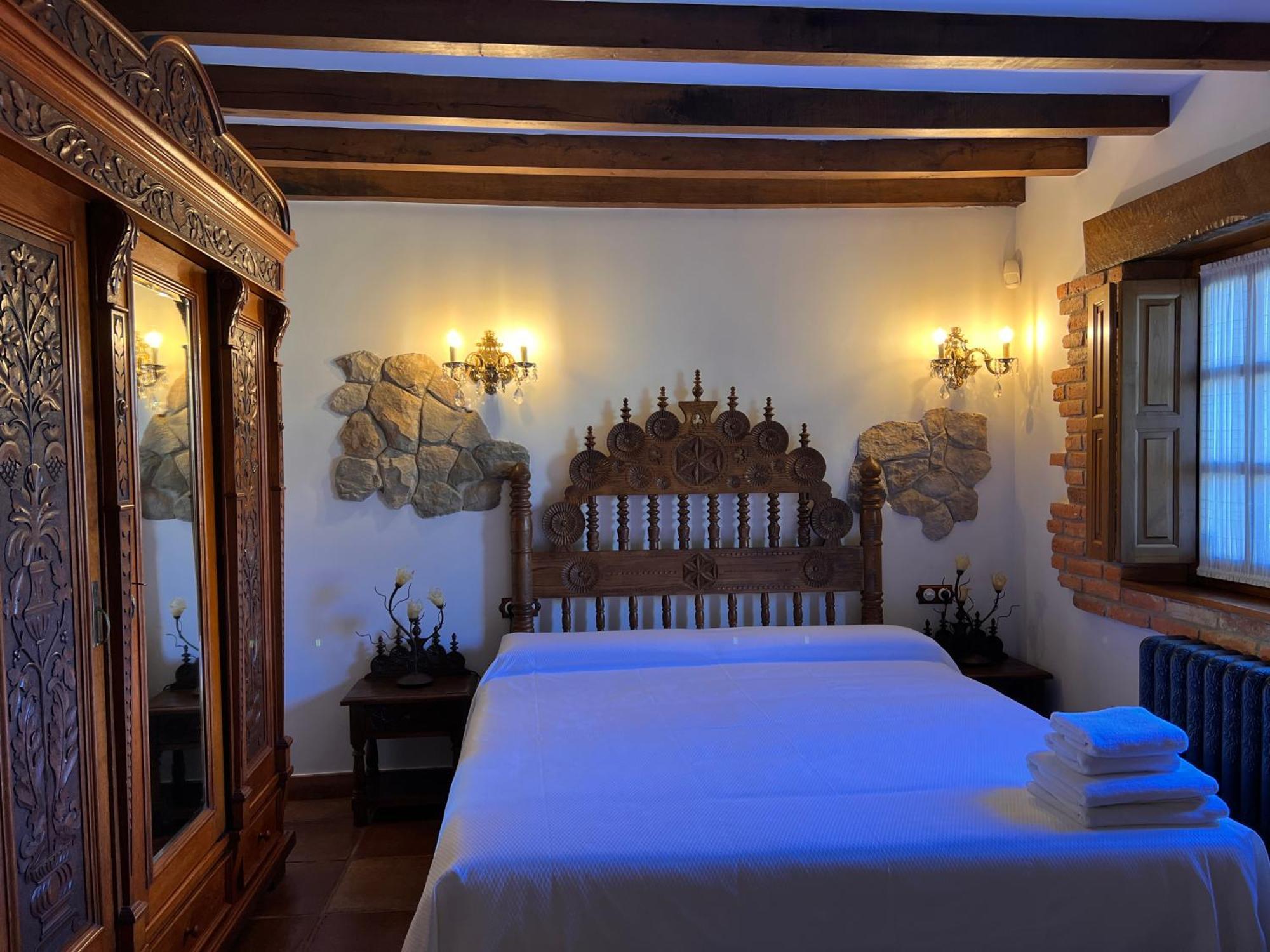 Apartamentos Villa Julieta Ruente Buitenkant foto